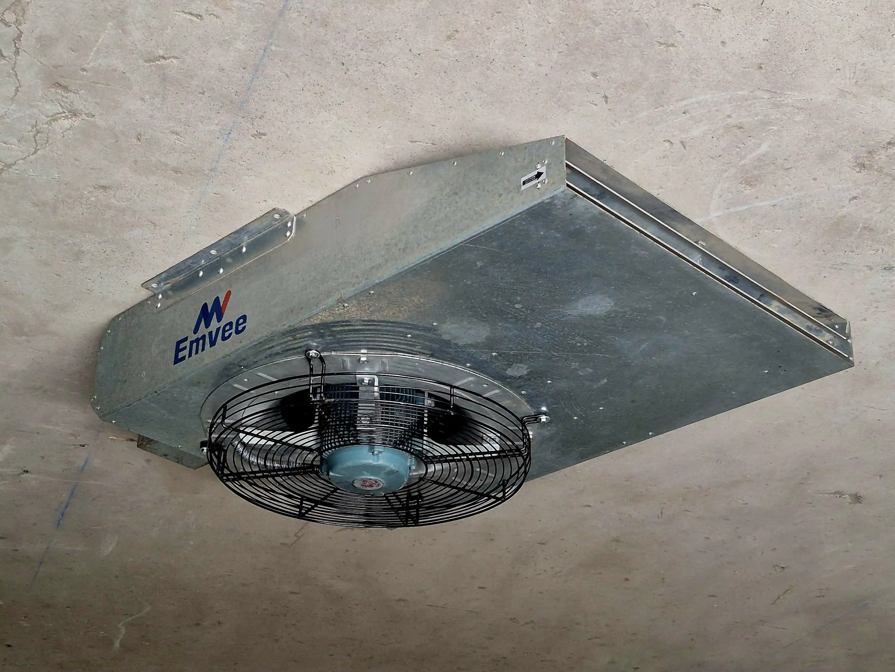 A low-profile Centrifugal Jet Fan